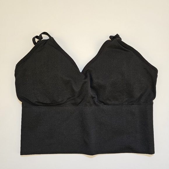 Set of black and nylon elastane blend seamless training sports bra size S US - Picture 5 of 6